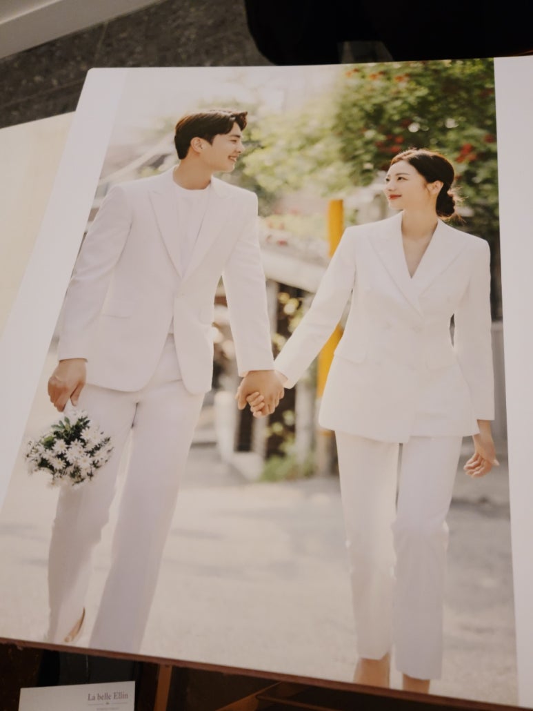 파리스라벨르엘린 이미지