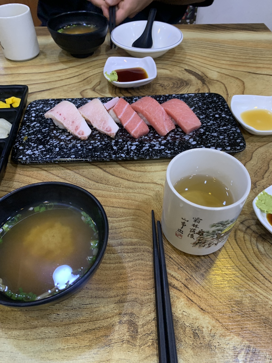 석경초밥 이미지