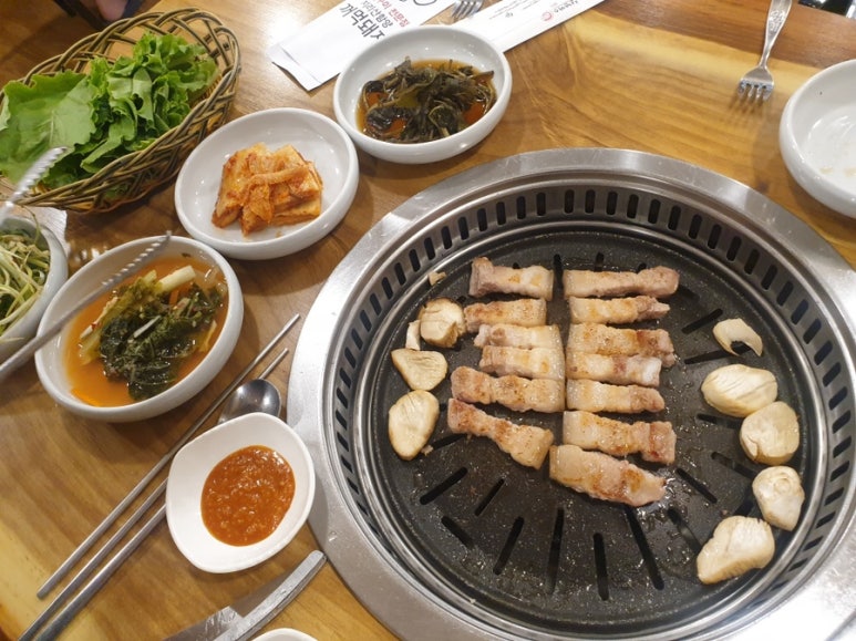 지리산꺼먹돼지 이미지