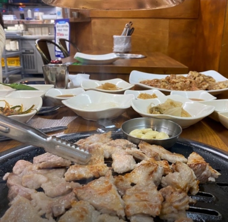 부자돼지숯불갈비 이미지