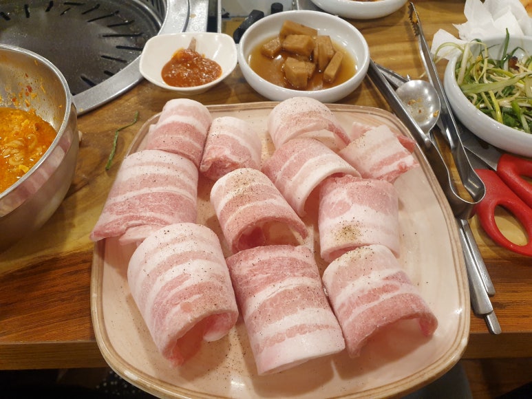 지리산꺼먹돼지 이미지