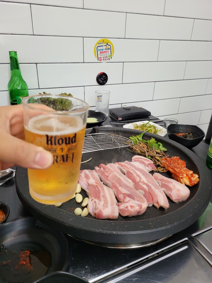 육84고깃집 이미지