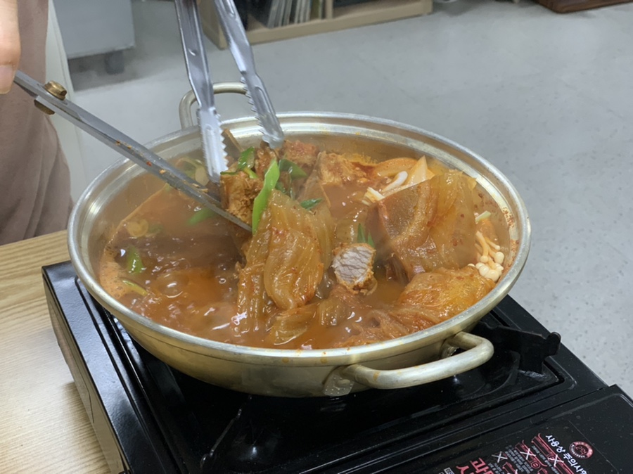 자작나무김치찜 이미지