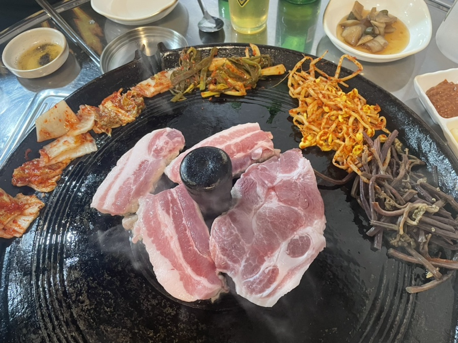 누나네솥뚜껑삼겹살 이미지
