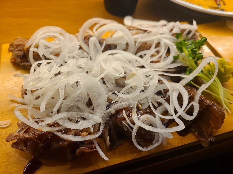윤초밥 이미지
