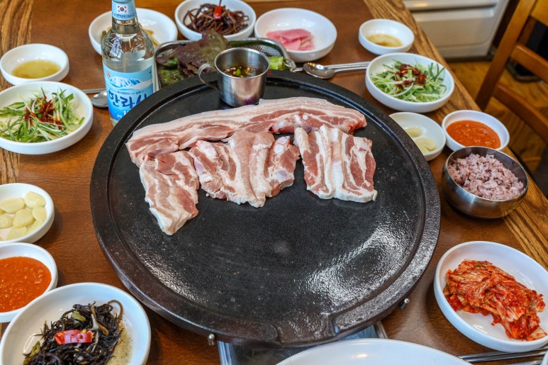 칠성골흑돼지 이미지
