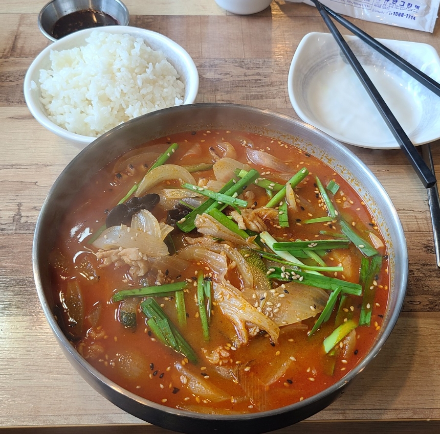 빡빡이 짬뽕짜장 이미지