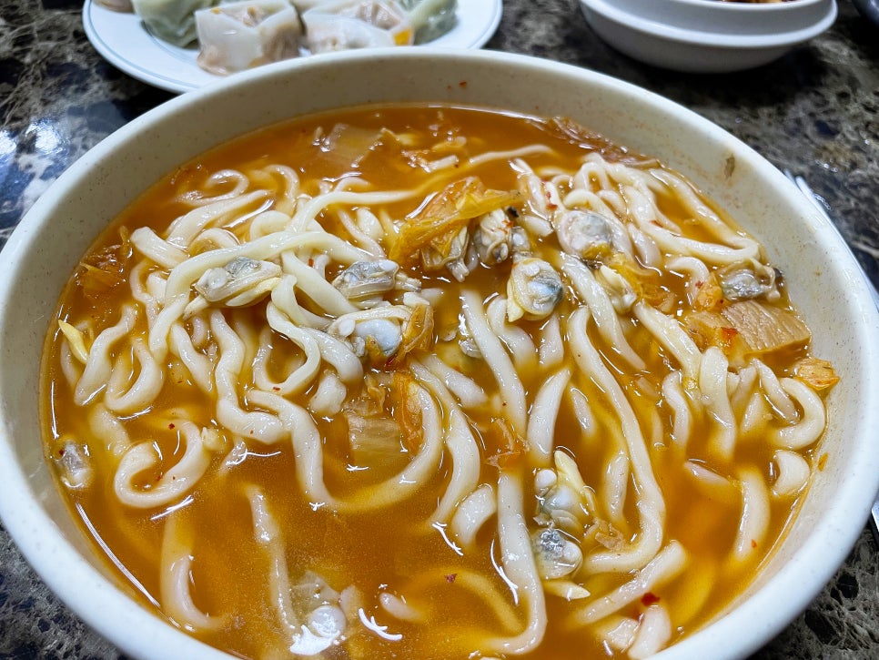 장모님칼국수.김치 이미지