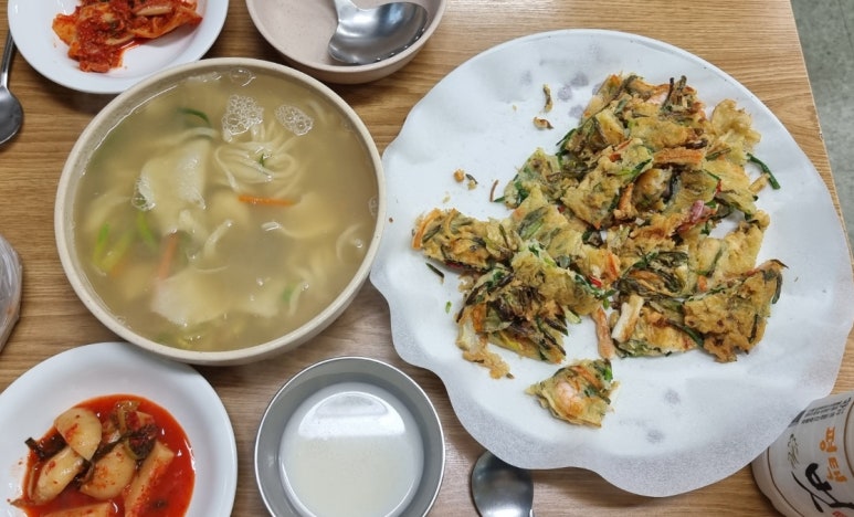 장미손칼국수 이미지