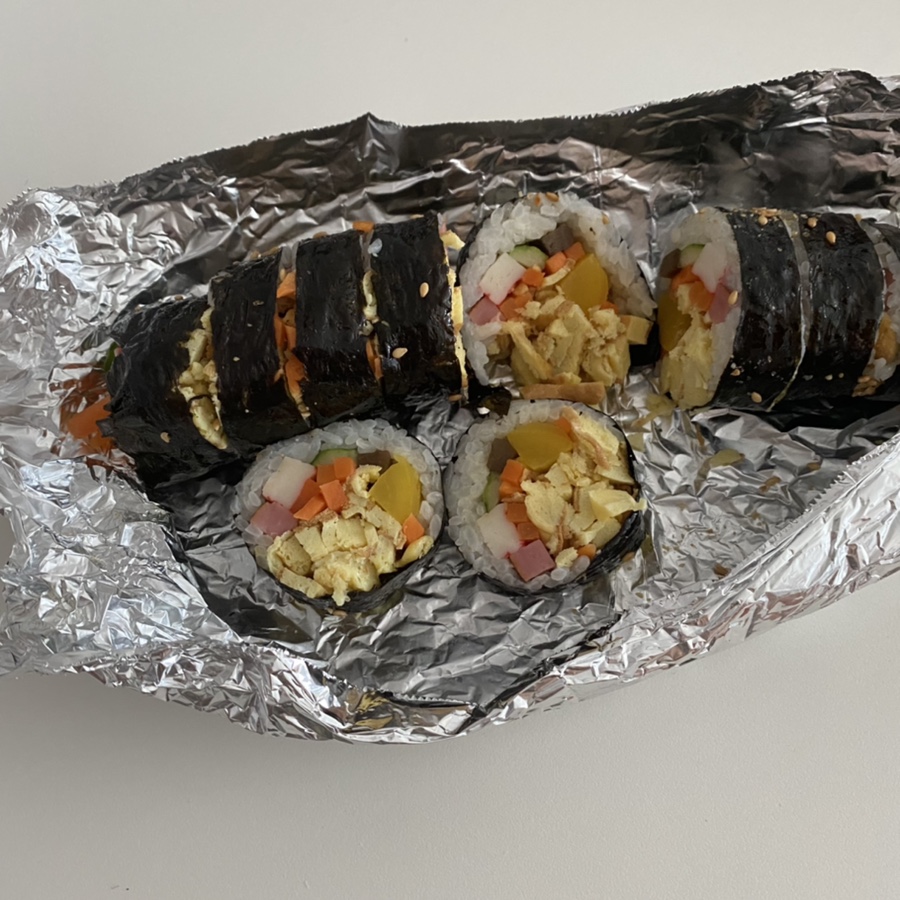 봄 꽃길김밥 이미지