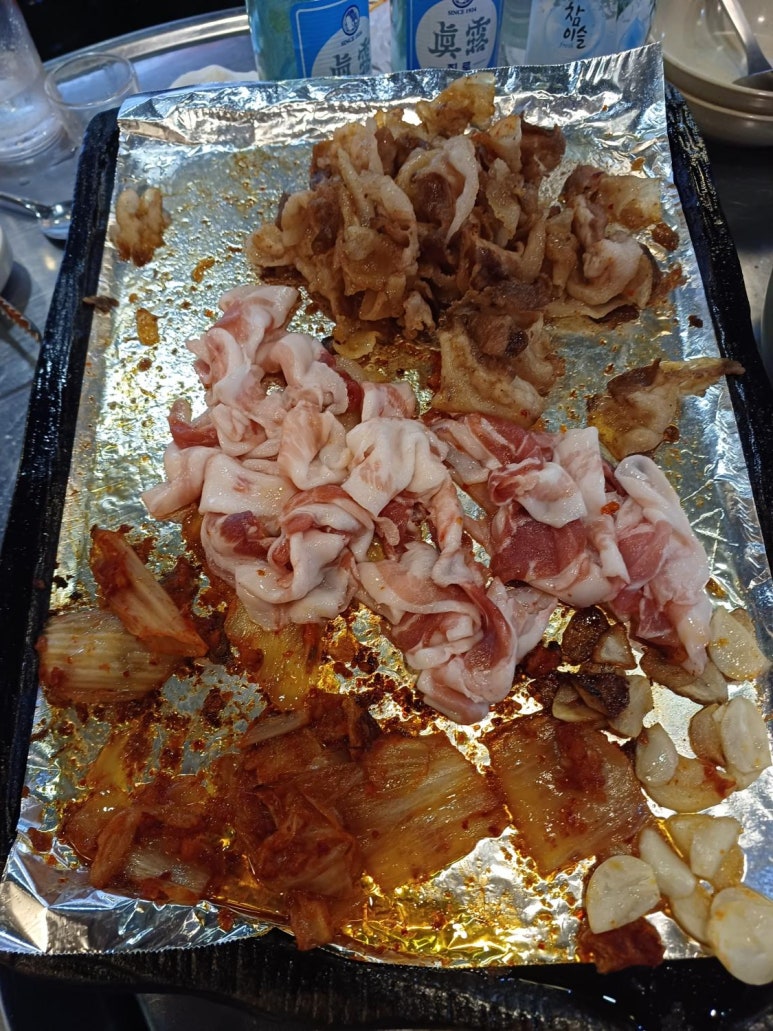 뚠뚠돼지김치찌개 이미지