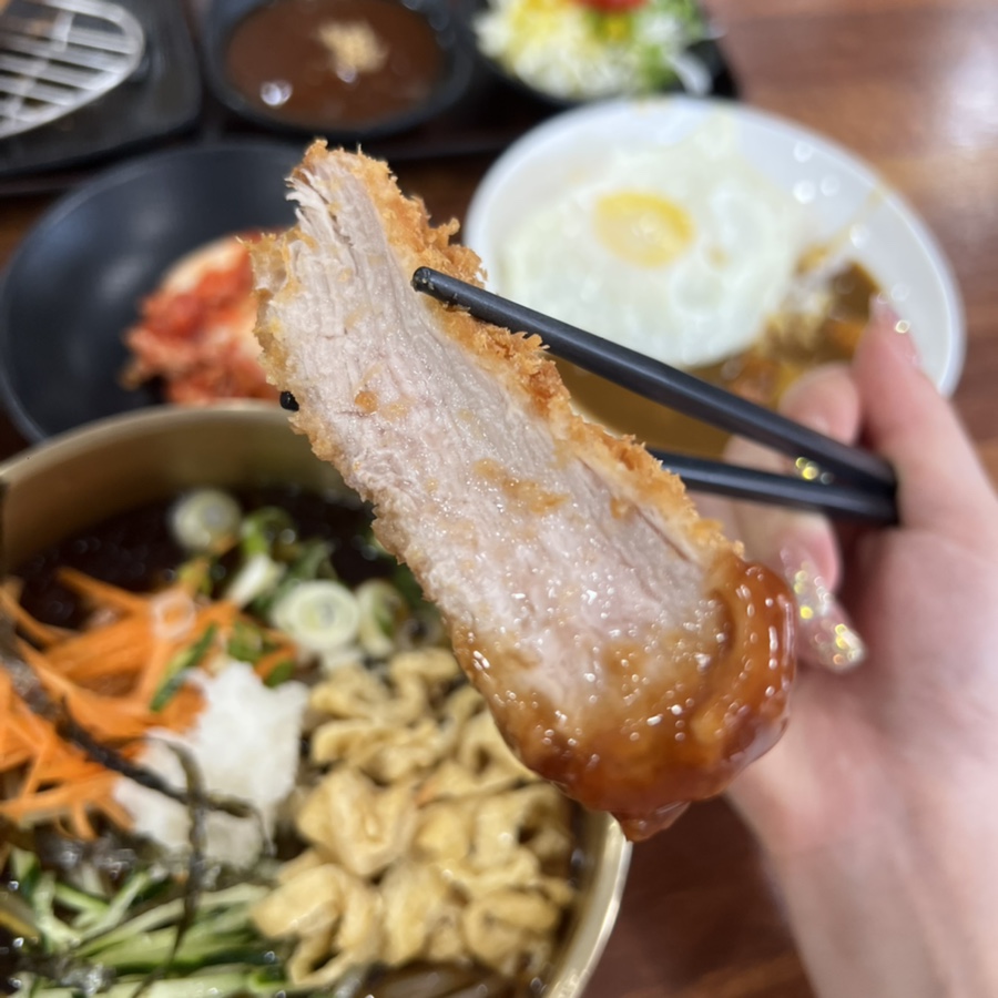 금돼지돈카츠 이미지