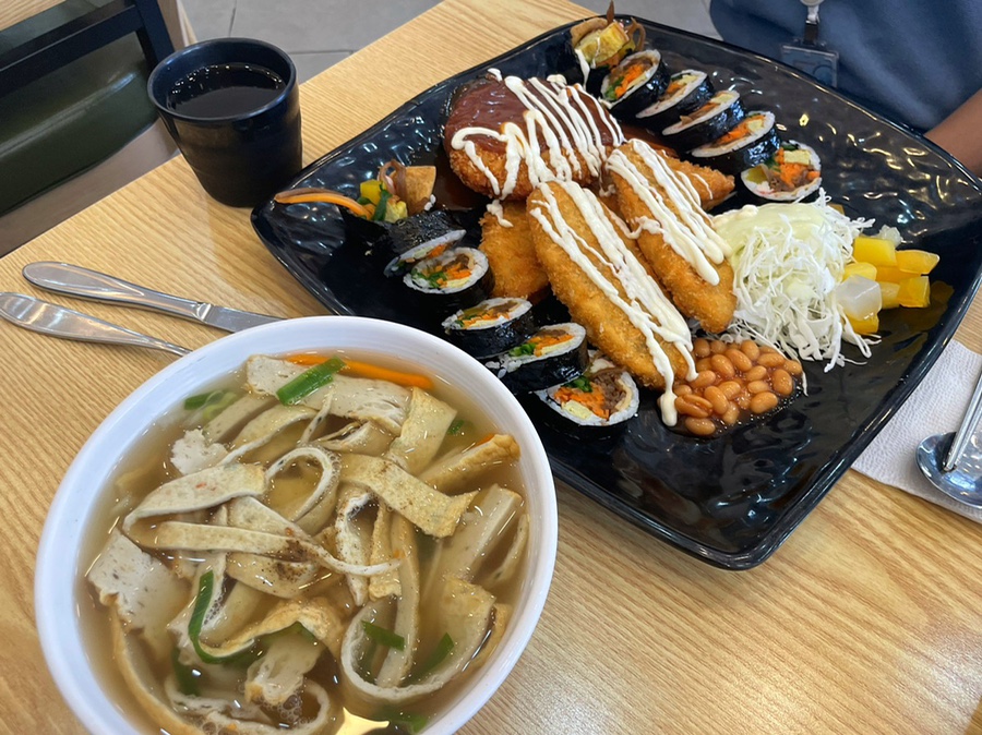 청춘돈까스 이미지