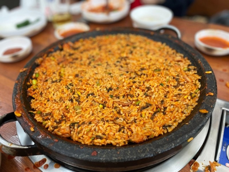 돌솟해물뼈찜 이미지