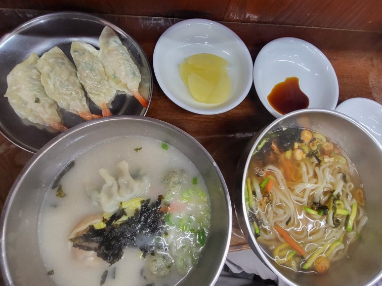 멸치칼국수·만둣국 이미지