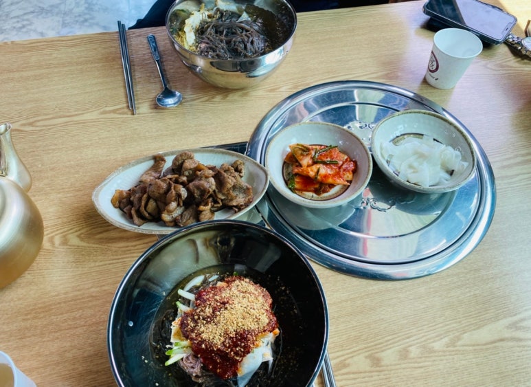 이월냉면 이미지