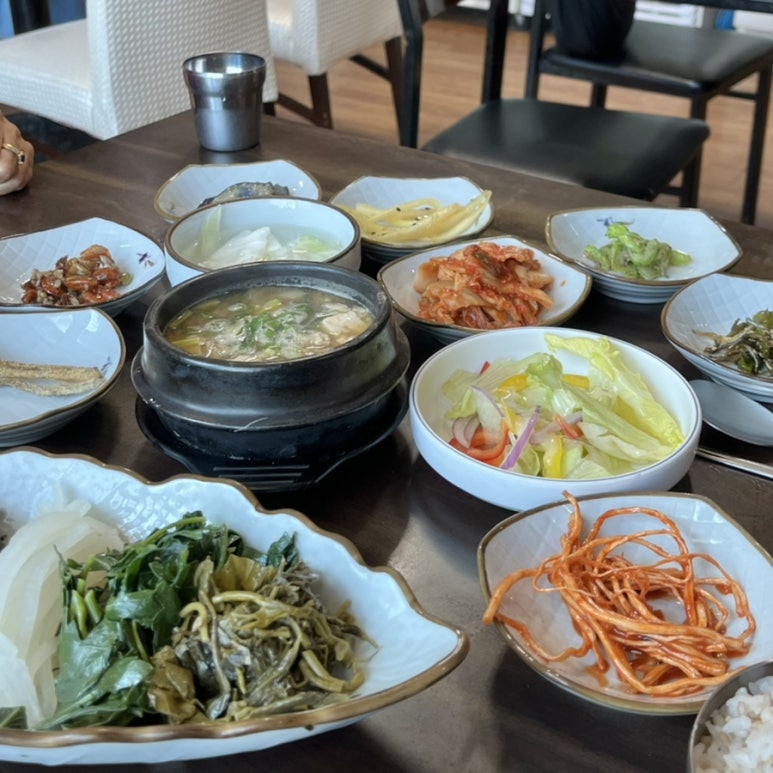 손칼국수보리밥한정식 이미지