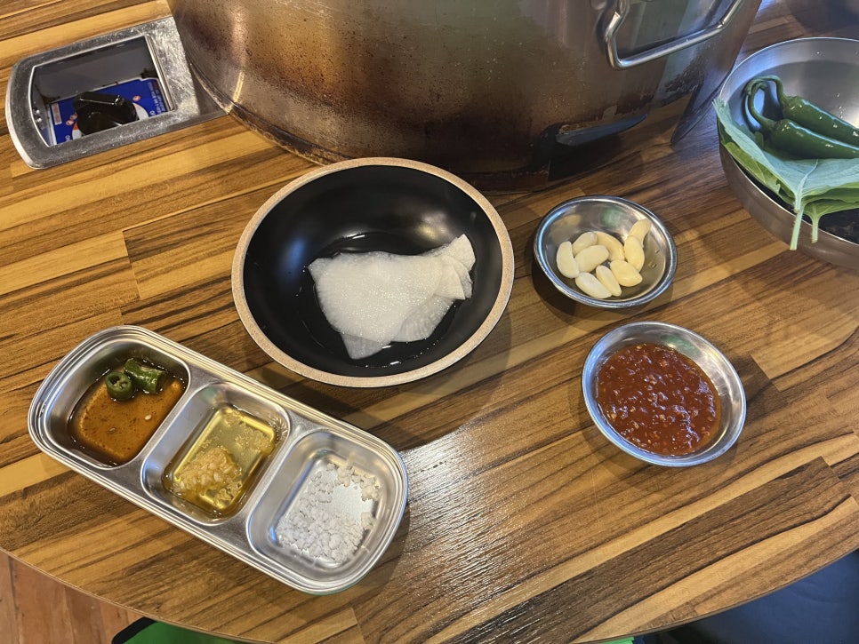 무쇠김치삼겹 대전봉명점 이미지