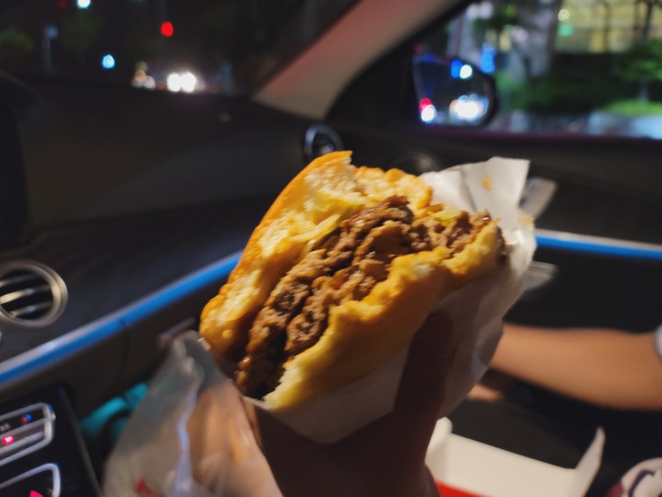 롯데리아 수원권선점 이미지