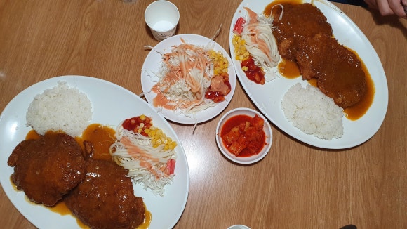 돈까스 전원 이미지