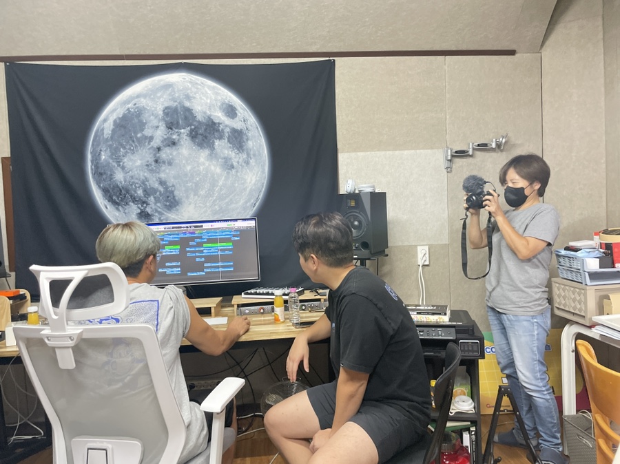 친니친니크리에이티브랩 이미지