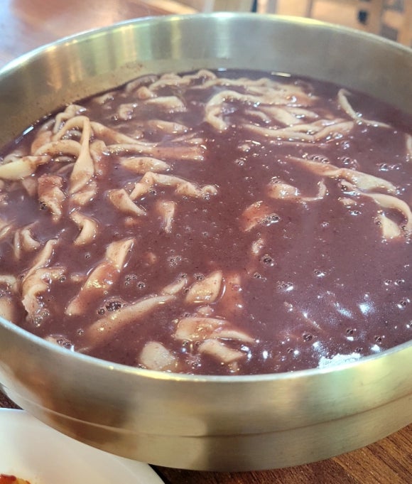 백엄마팥칼국수 이미지