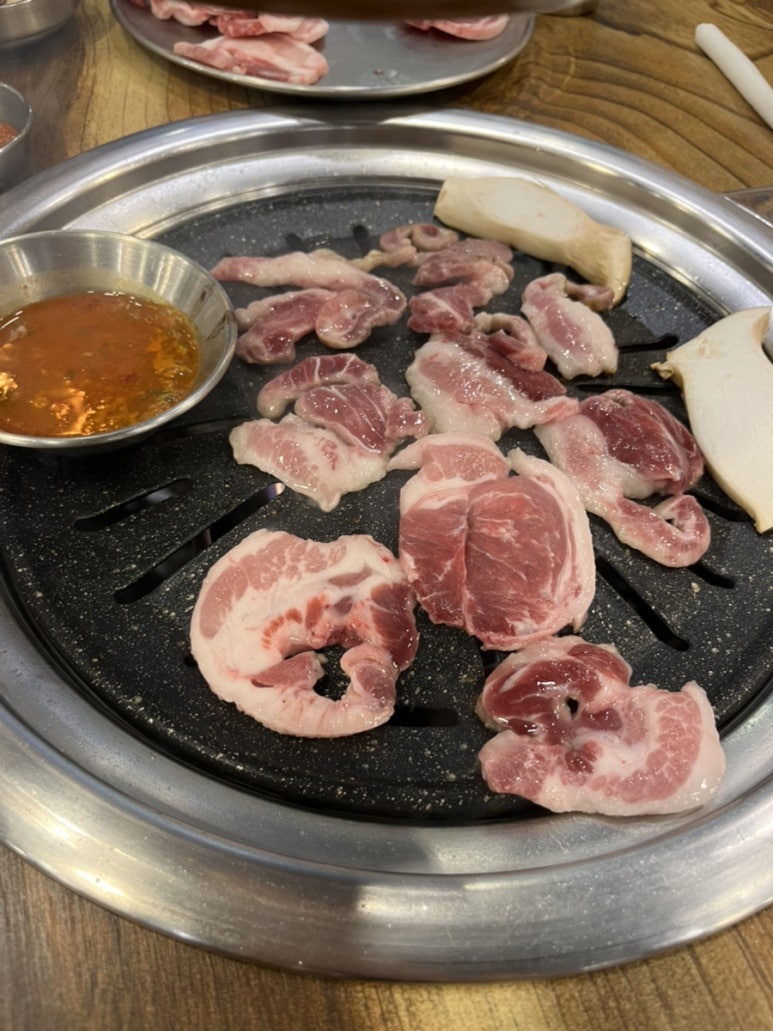 유별난뒷고기냉면 이미지