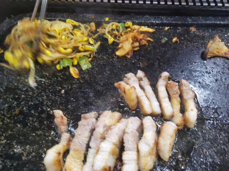 돌판마당삼겹살 이미지