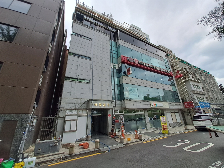 밀리오레빌딩 앞 이미지