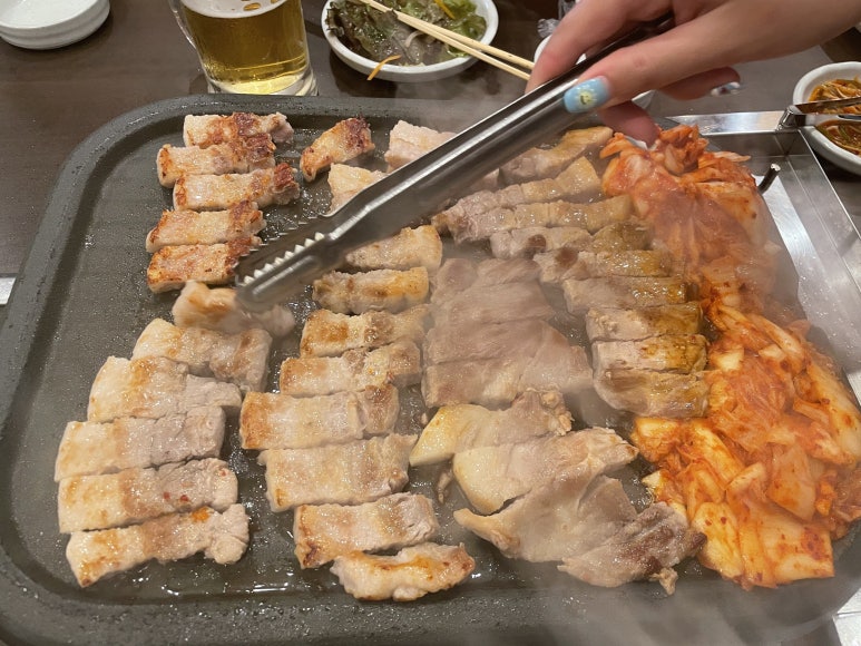 톤톤돼지 이미지