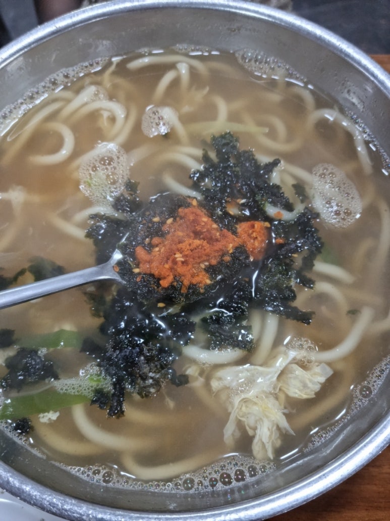 멸치칼국수·만둣국 이미지