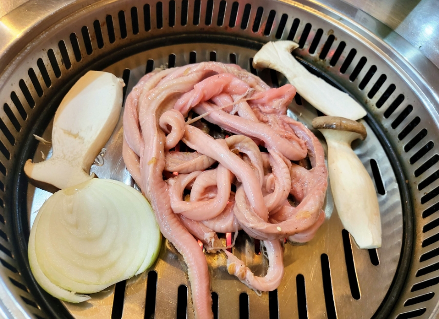 왓다숯불꼼장어 이미지