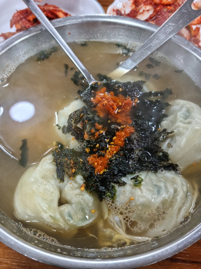 충무칼국수보쌈 이미지