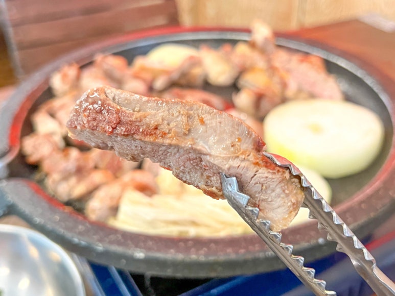 마당바위 이미지