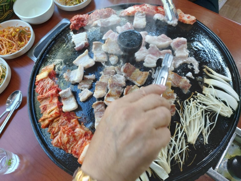 마루솥뚜껑와인삼겹살 이미지