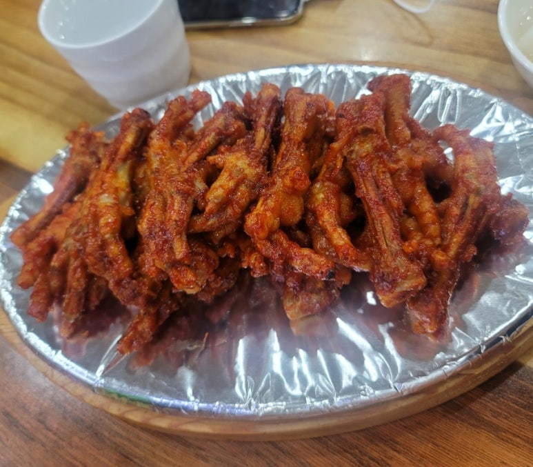 꼬꼬얼큰이닭발 이미지