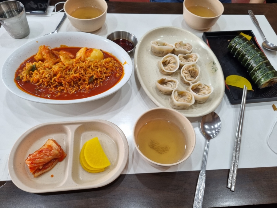 김가네김밥먹을래싸갈래 이미지