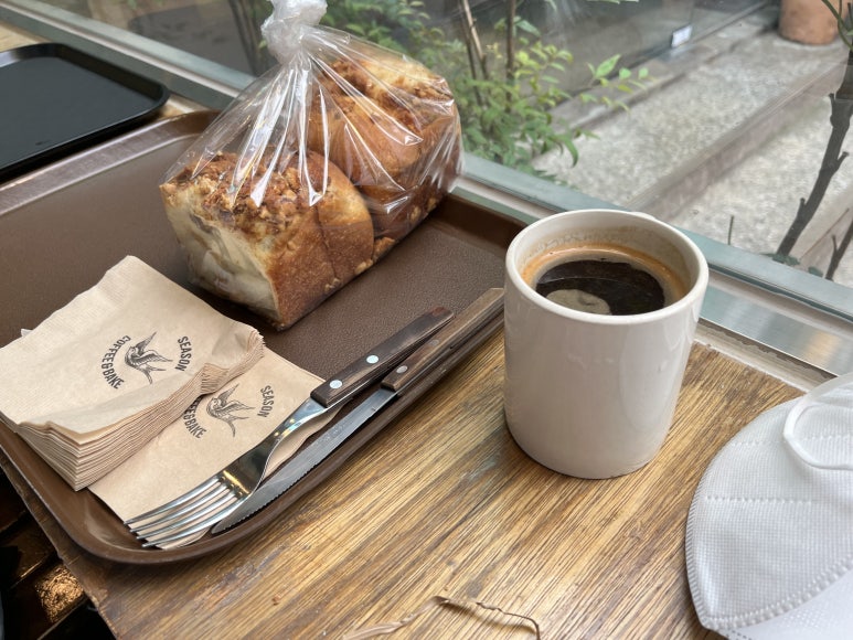 시즌커피앤베이크 이미지