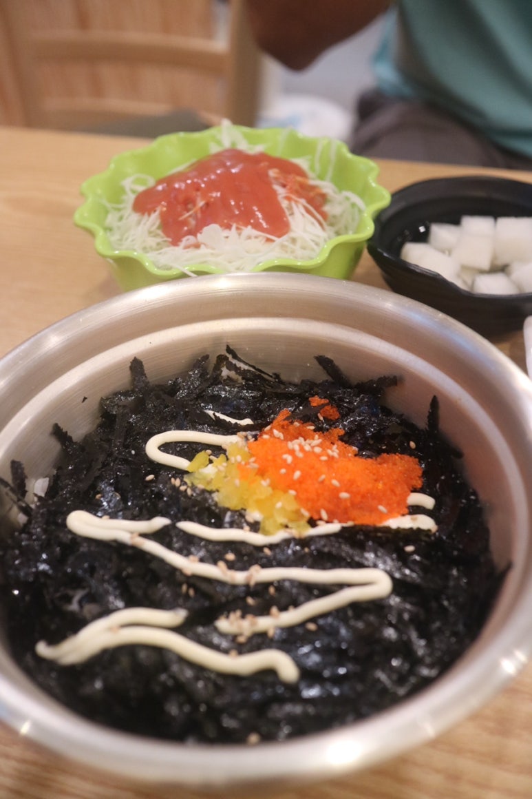 꼬꼬불닭발 이미지