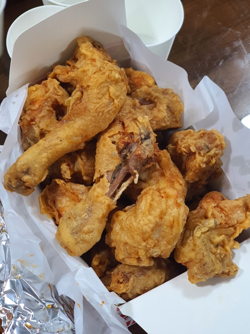 이서방치킨 이미지