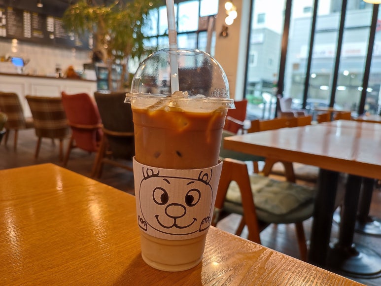 인스트로우커피 이미지