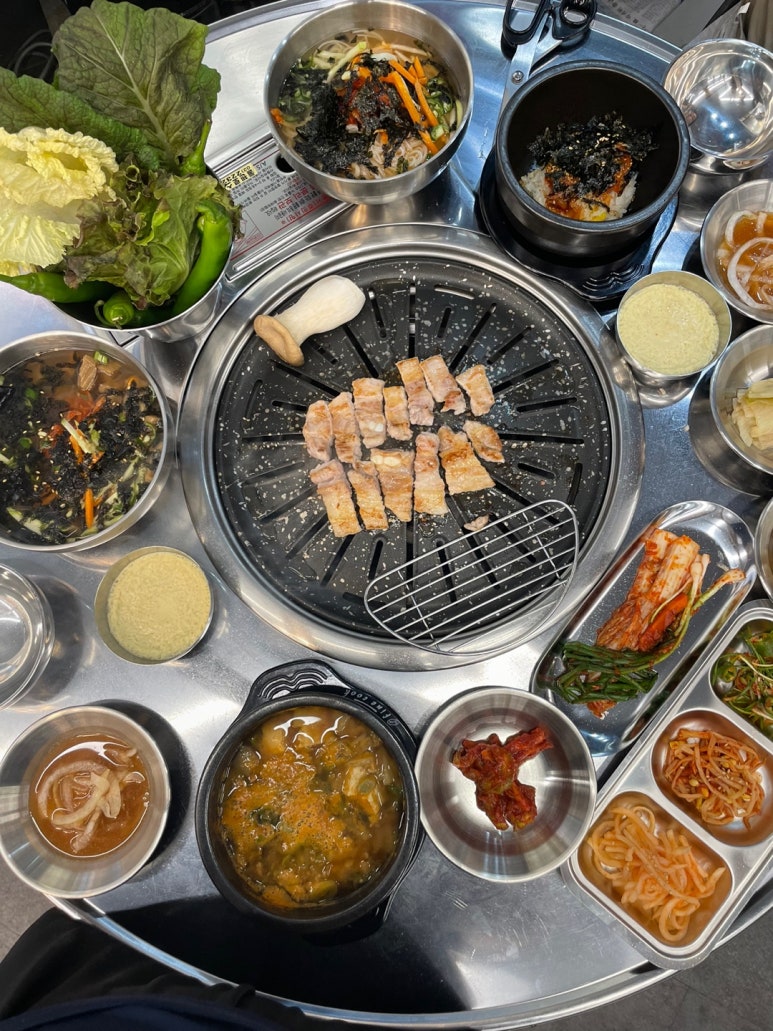 돼지소개소 이미지