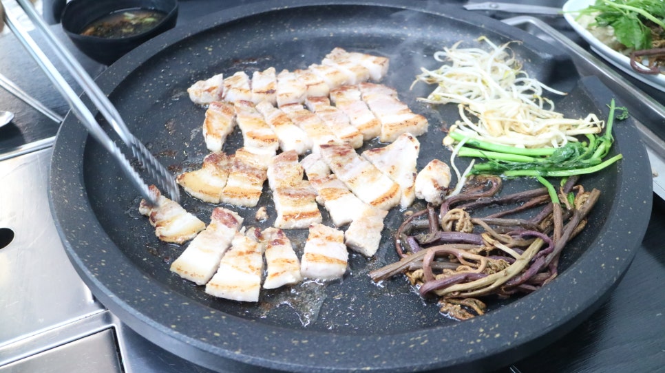 육84고깃집 이미지