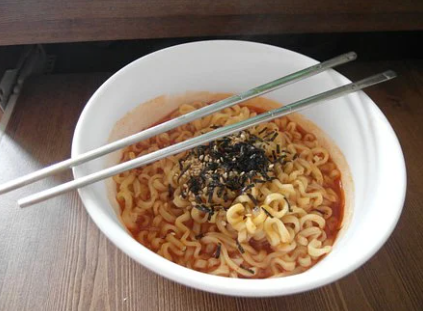 김밥에 라면 이미지