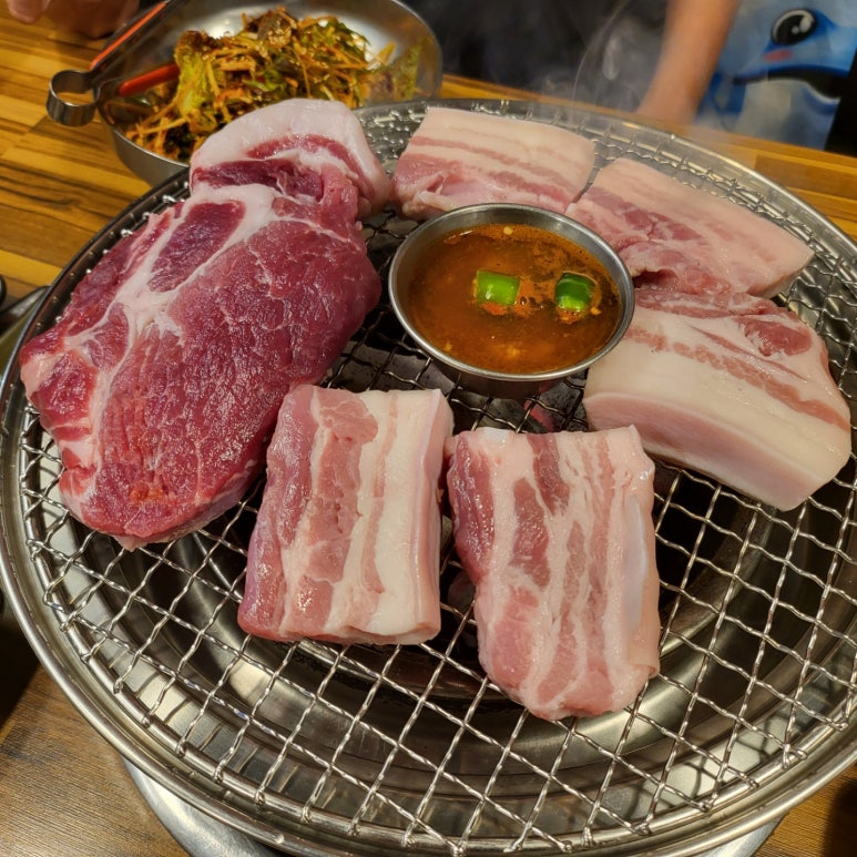 천지연숯화로구이 이미지