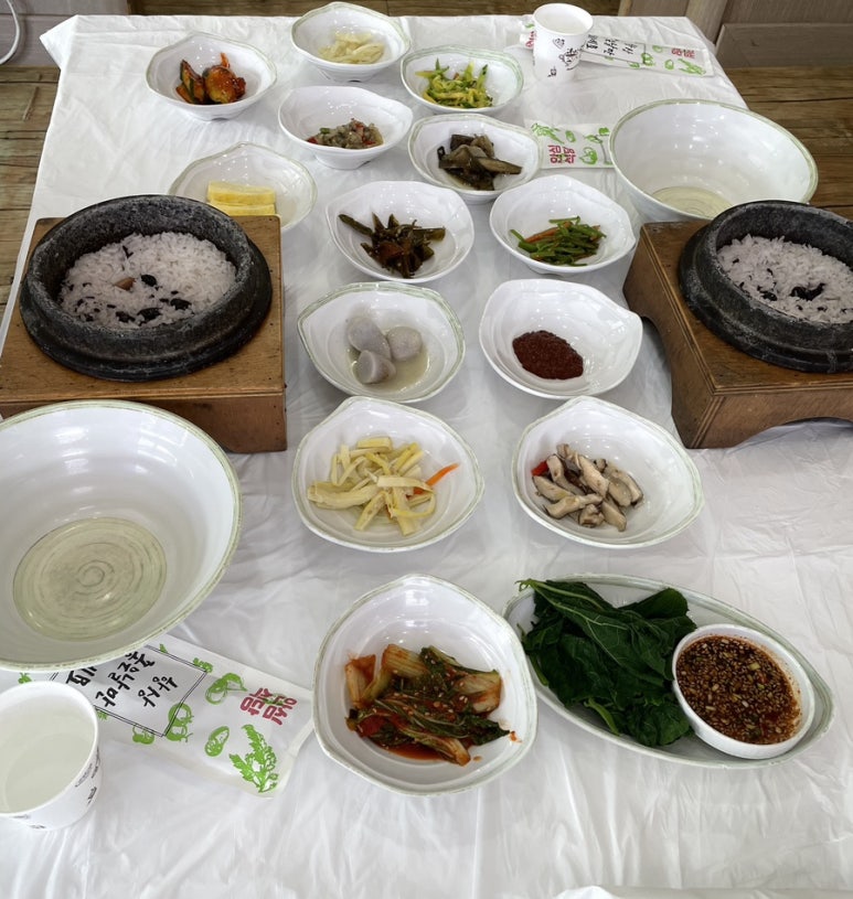 토우영양돌솥밥 이미지