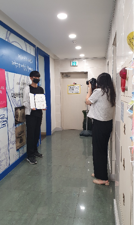 윤*현 이미지