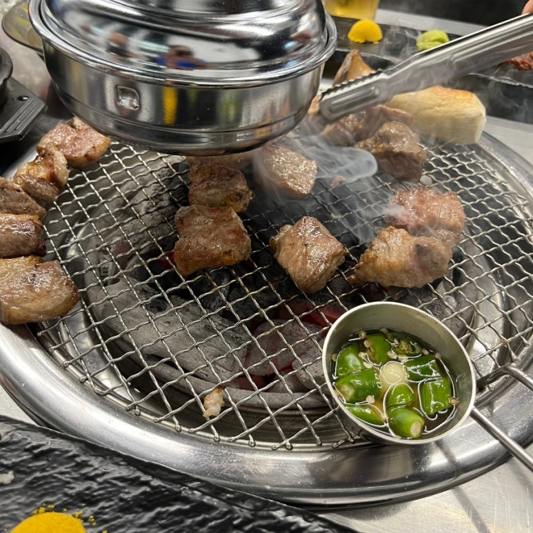 두건쓴형제 이미지