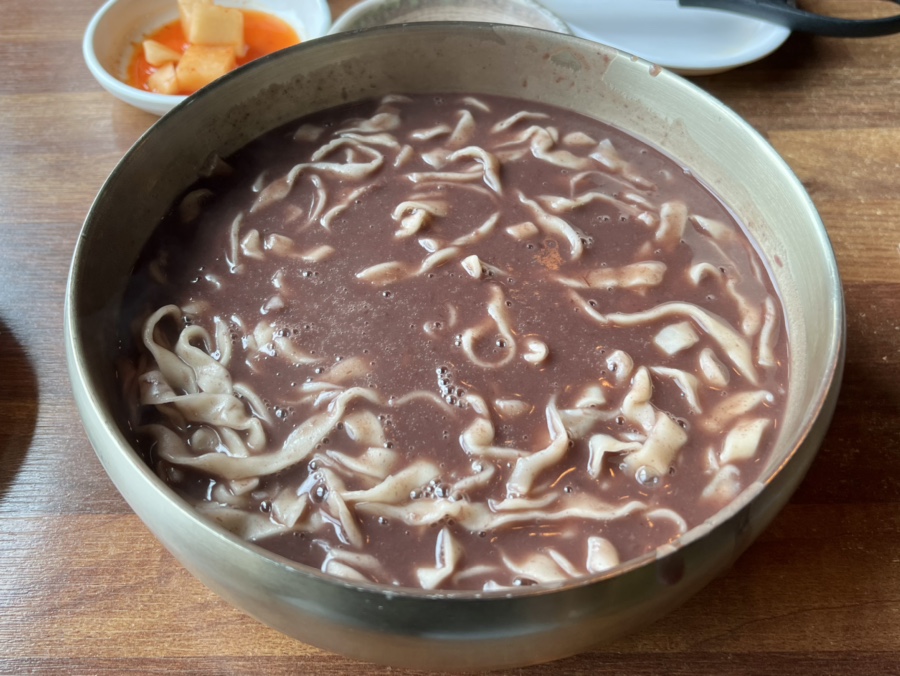 백엄마팥칼국수 이미지