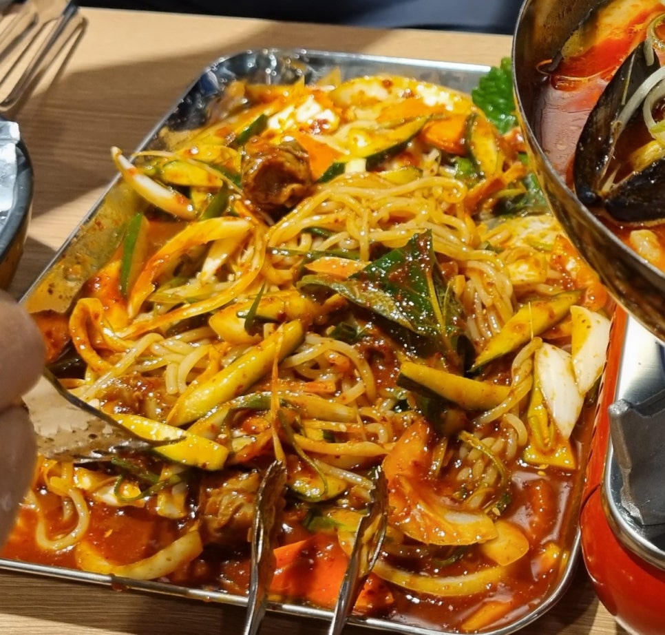 누구나홀딱반한닭전주 이미지